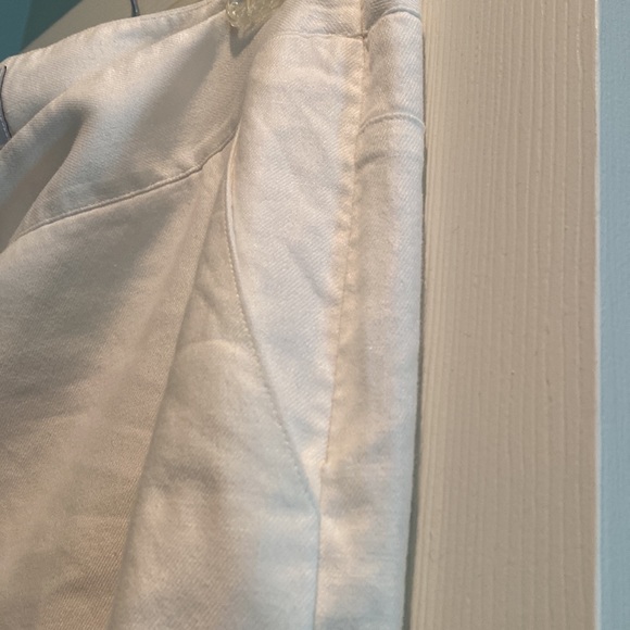 Cabi white linen pants fully lined, with front and back pockets - Picture 2 of 4